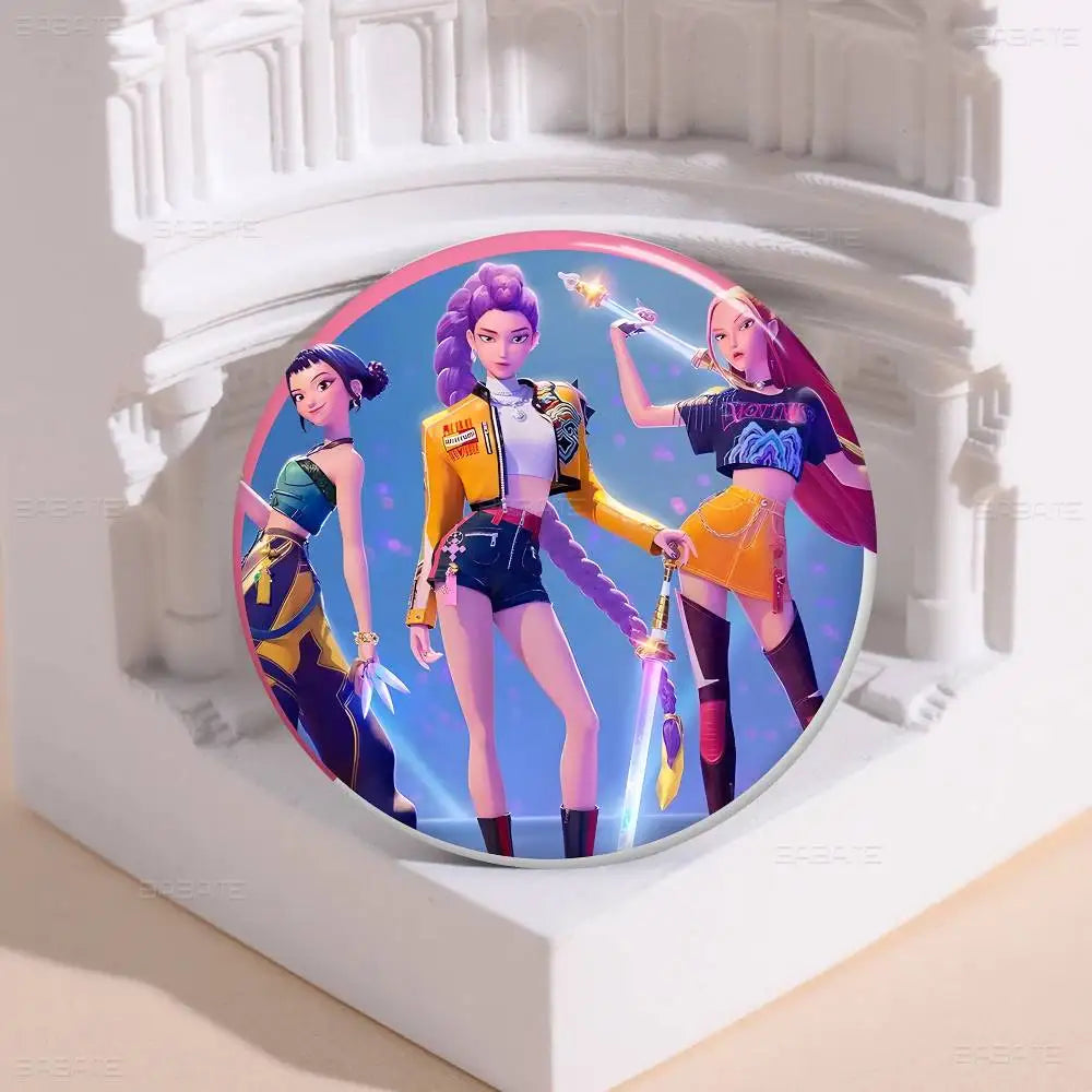Pin's KPop Demon Hunters Huntrix Tenue Golden — photo 10